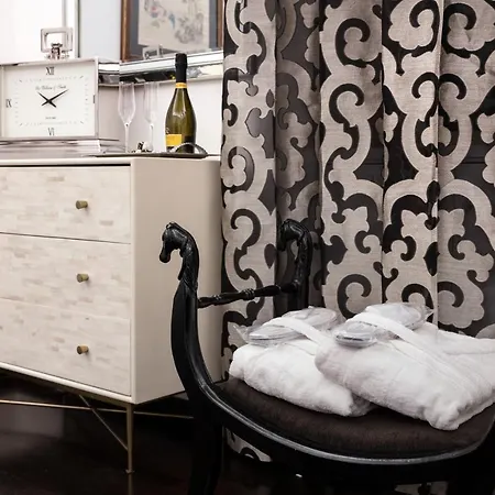 Barcaccia Luxury Guest house 2*