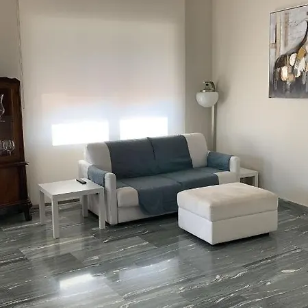 Pacuvio Vatican House