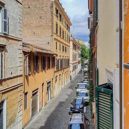 Le Di Borgo * Róma