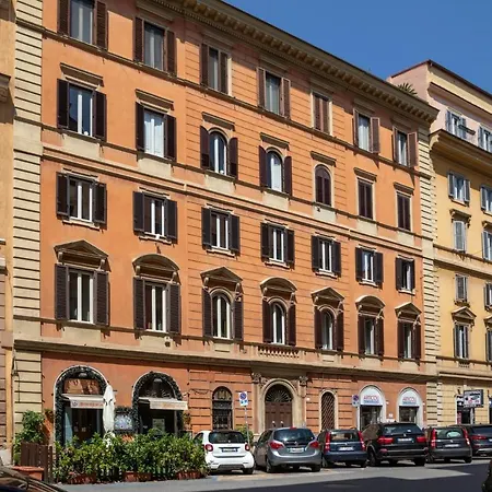 Porta Castello Roma