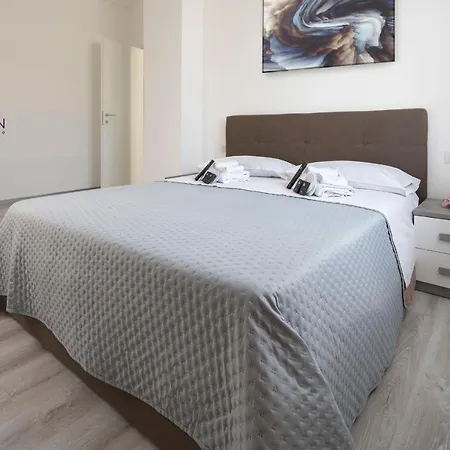 Mr Brown - Monteverde House Apartment *