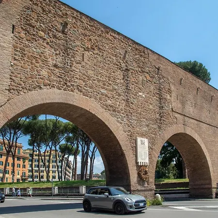 Porta Castello * Roma