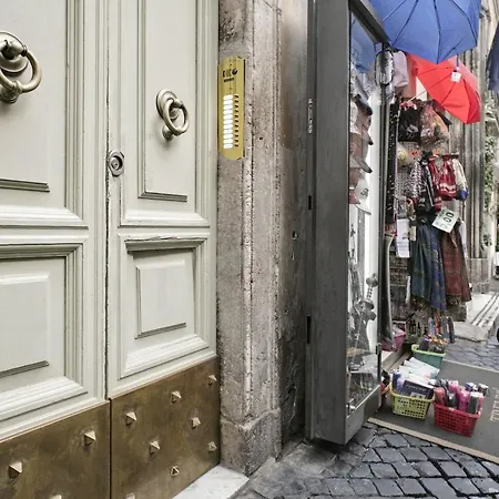 Trevi Fountain Apartment Rome