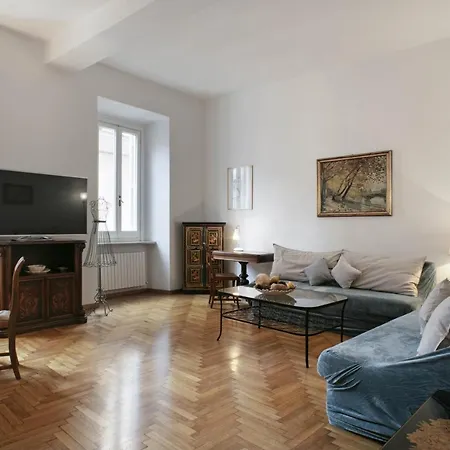 Trevi Fountain Apartment Rome