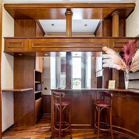 Downtown Luxury - Termini Train Station Bed & Breakfast Rome