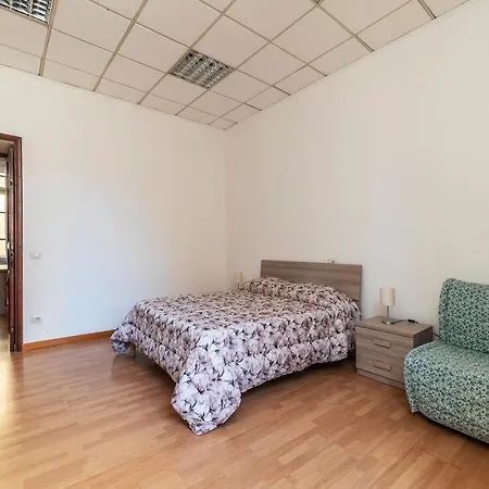 Apartment Borgognoni Rome