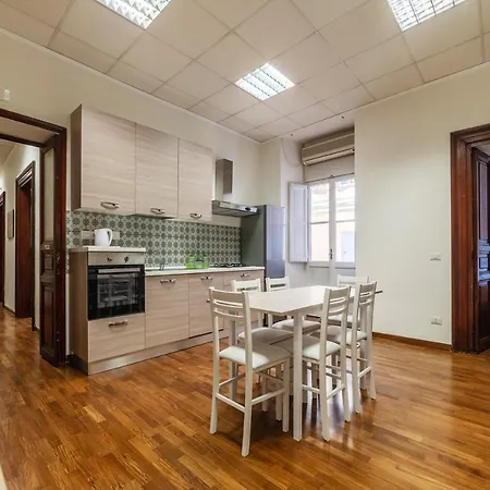Borgognoni Apartment *