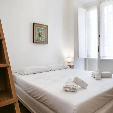 Trevi Fountain Apartment
