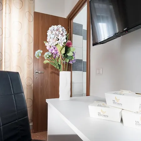 Mr. Brown - San Paolo Guest house *