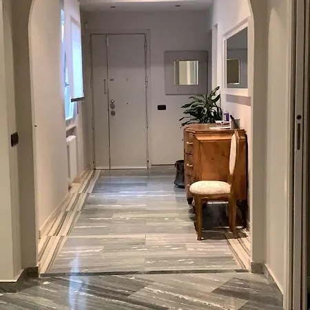 Pacuvio Vatican House Rome