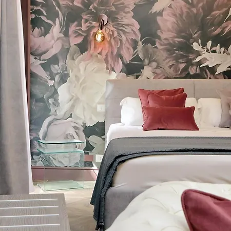 Ych-butterfly Flat Close Trevi Fountain Apartment