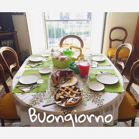 A Casa Di Giallo Bed and breakfast 3*