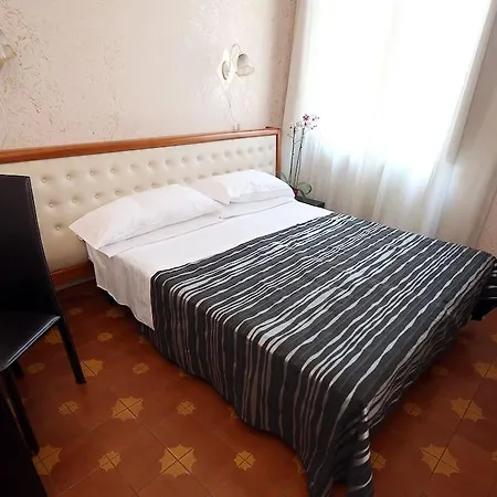 Hotel Roma Room Hotel 3*