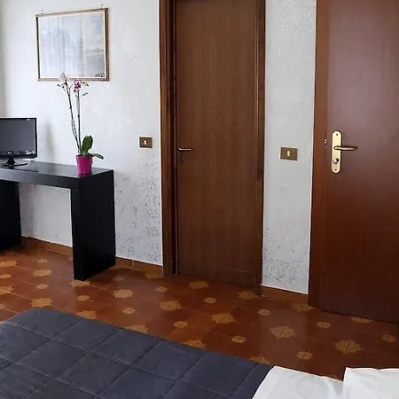 Roma Room Hotel
