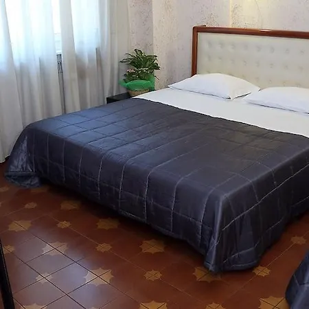 Roma Room Hotel 3* Roma