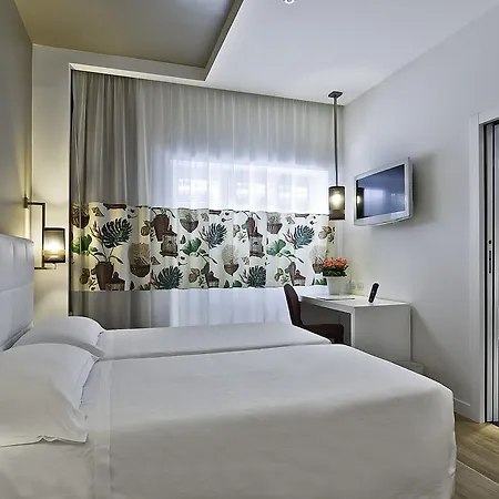 Caravel Отель 4*