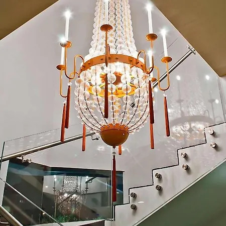 Отель Caravel