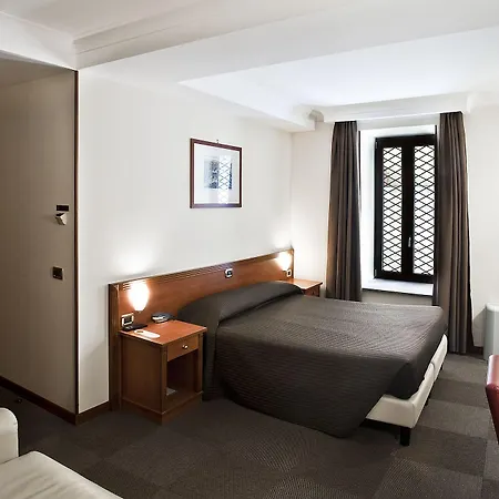 Hotel Romoli 3*