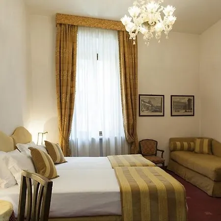Columbia 3* Rom