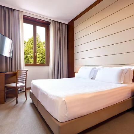 Occidental Aurelia Hotel