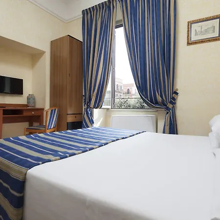 Hotel Kennedy 3*
