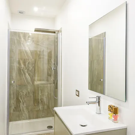 Rhs Rienzo Guest house 2*