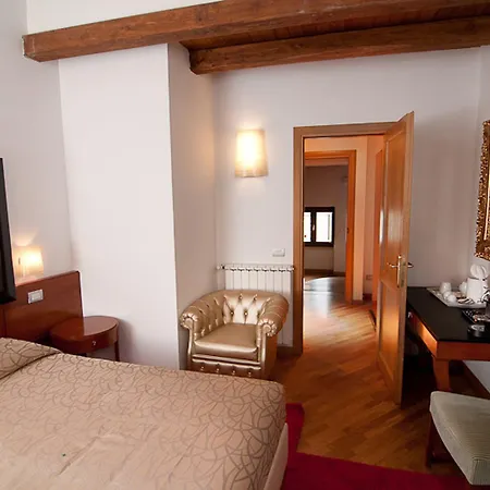 Nocleg ze śniadaniem St. Peter' Six & 3*