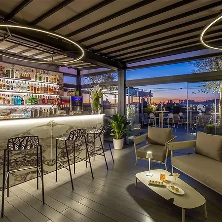 Monti Palace Hotell