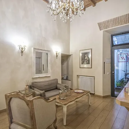Little Queen Bed & Breakfast 3*