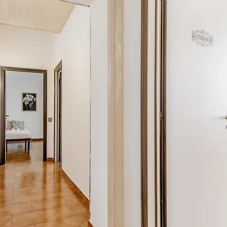 Bbhome Elegant In Front Of Termini Station Apartment Rome
