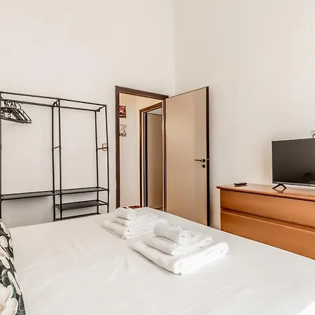 Apartment Bbhome Elegant In Front Of Termini Station Rome