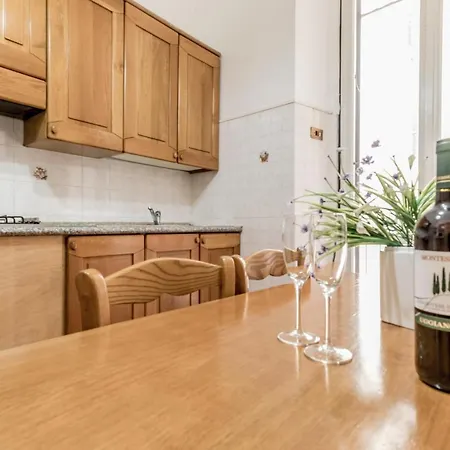 Bbhome Elegant In Front Of Termini Station *