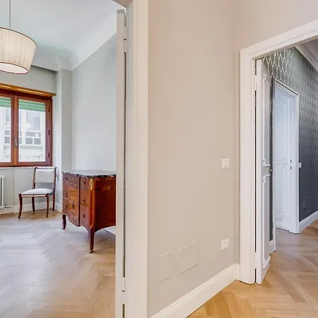 Bmga L Chic And Charm 3bdr Apt In Coppede District *