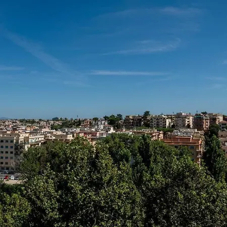 Attico Per Quattro Persone Sulla Nomentana, Wi-fi, Aria Condizionata Roma