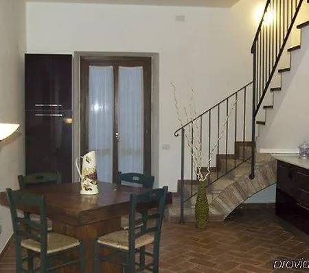 Apart-hotel Borgo Papareschi 2*