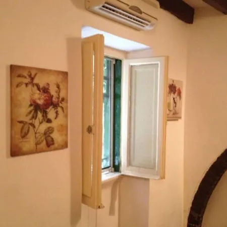 Casina Roma, 2 Min To Piazza Navona Appartement