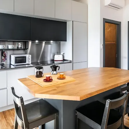 Cozy Flat 2 Bedrooms 2 Bathrooms With Balcony Rome