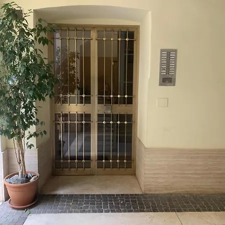 Vatican Metro Ottaviano Guest house Rome