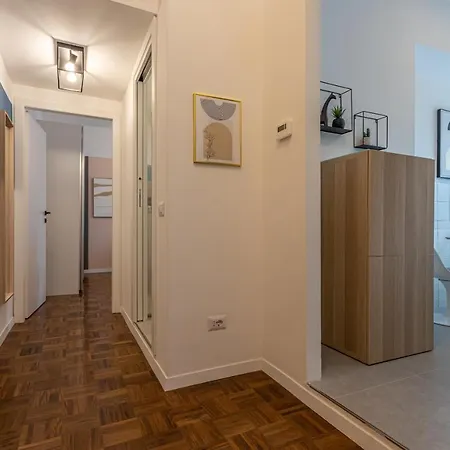 Apartment Ych-bright And Cozy Flat In Pigneto Rom