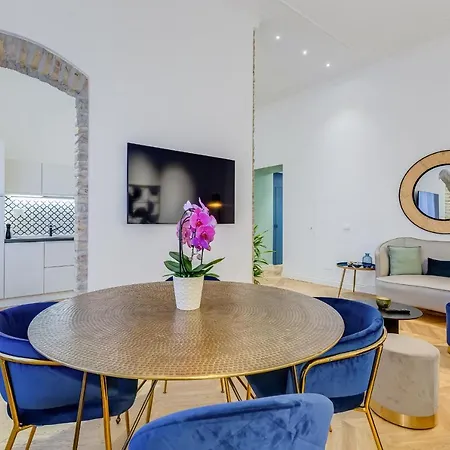 The Heart Of Luxury House *