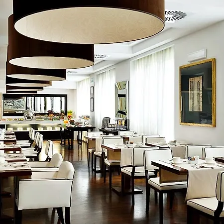 Pulitzer Hotel 4*