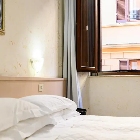 Julia 3* Roma