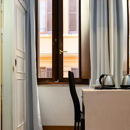 Julia 3* Roma