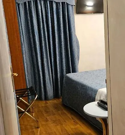 Julia 3* Roma