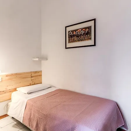 Altavilla 9 Hotel 2*