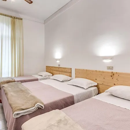 Altavilla 9 Hotel 2*