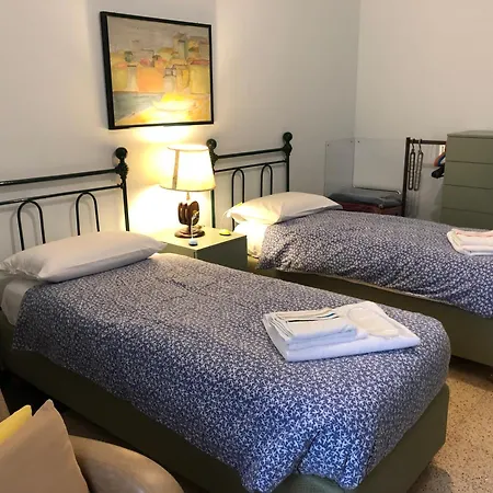 Tourist Flat - A Due Passi * Rome