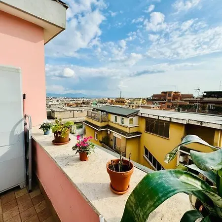 Penthouse Con Terrazzo Vista A Monteverde Appartamento