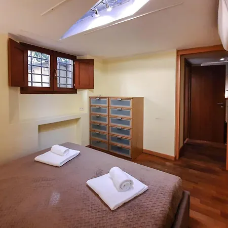 Apartment Borgo Vittorio - Exclusive In The Heart Of