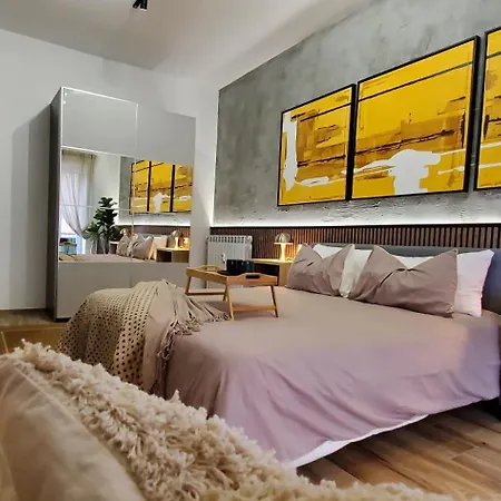 Spqr Luxury Appartments *